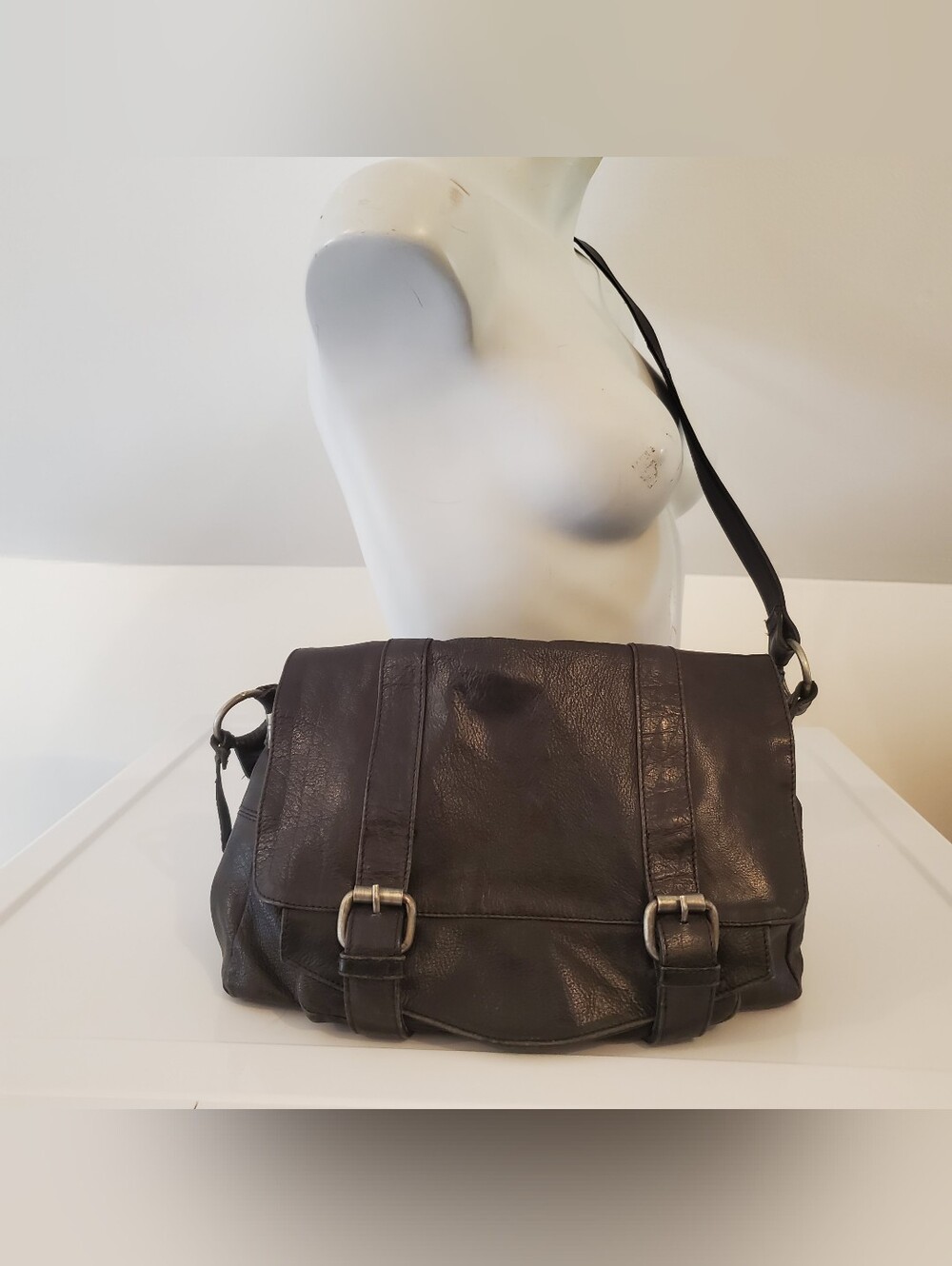 WERA Stockholm Genuine Leather Strap Massenger Bag